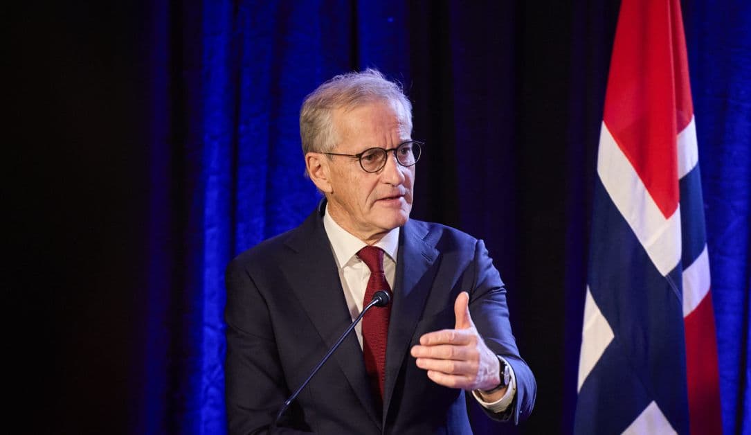 Na Uy đề xuất cấm trẻ em dùng mạng xã hội - Bài học gì cho Việt Nam?