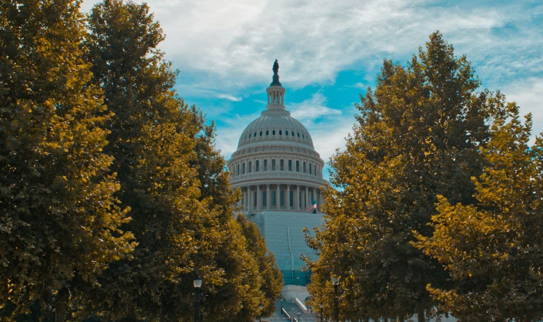 Đảng Cộng hòa Mỹ tung dự luật gây tranh cãi xóa bỏ bảo vệ dữ liệu