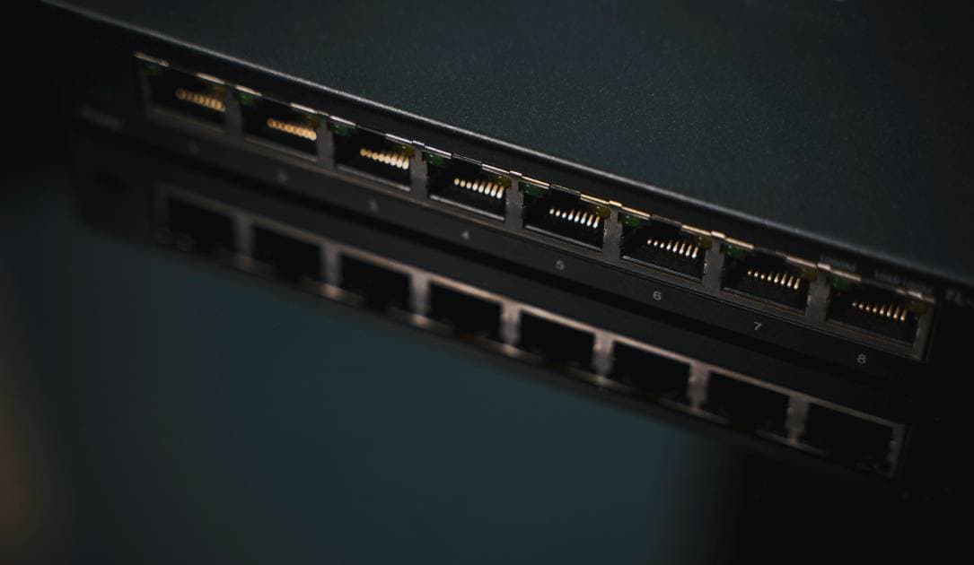 FCC hoãn lệnh cấm router Trung Quốc đến 2029: Cơ hội hay hiểm họa?